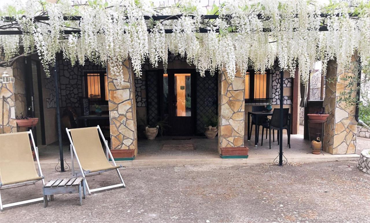 Mandorla Amara Bed & Breakfast 3*